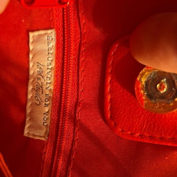 Red Quilted Chain Shoulder Bag - Picture 2 of 4